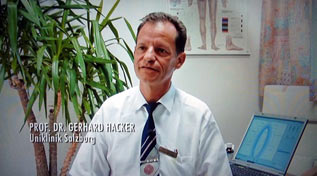 Filmszene aus "Am Anfang war das Licht": Regisseur P.A. Straubinger und Gerhard W. Hacker (c) Allegro-Film, Wien